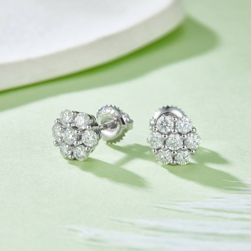 圆形梅花S925银Stud Earring带螺纹Moissanite厘石D级0.84ct